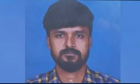 கரூர்: போலீசாரை அரிவாளால் தாக்கிவிட்டு தப்ப முயன்ற ரவுடி சுட்டுப்பிடிப்பு