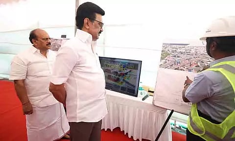 கத்திப்பாரா மேம்பாலத்தின் மேல் மெட்ரோ வழித்தடங்கள்: 'என்ஜினீயரிங் மார்வெல்'- முதல்-அமைச்சர் பதிவு