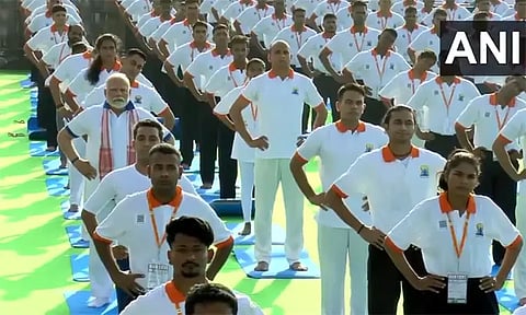 சர்வதேச யோகா தினம்; உலக சாதனை படைக்கும் முயற்சியில் ஆந்திர அரசு