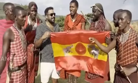 கென்யா: விஜய்க்கு பிறந்தநாள் வாழ்த்து தெரிவித்த மசாய் பழங்குடி இளைஞர்கள்