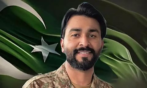 அபிநந்தனை சிறைபிடித்த பாகிஸ்தான் ராணுவ அதிகாரி, பயங்கரவாதிகளால் சுட்டுக்கொலை