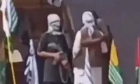 இந்தியா அழித்த பயங்கரவாத தளங்களை மீண்டும் கட்டியெழுப்பும் பாகிஸ்தான்