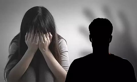 அரசு பள்ளியில் மாணவிக்கு பாலியல் தொல்லை: ஆசிரியர் பணியிடை நீக்கம்