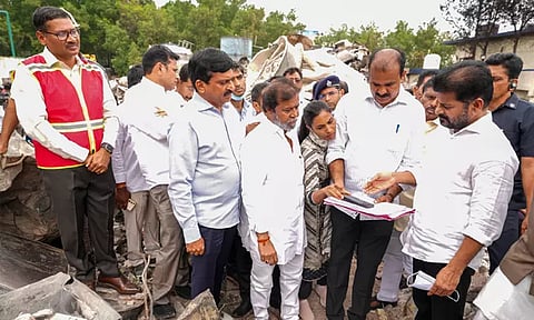 தெலுங்கானா ஆலையில் வெடி விபத்து; ரூ.1 கோடி இழப்பீடுக்கு முதல்-மந்திரி உறுதி