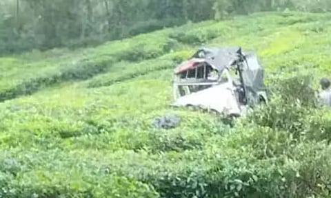 மூணாறு அருகே ஜீப் கவிழ்ந்து விபத்து: சென்னை சுற்றுலா பயணி பலி