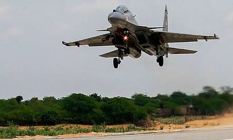 இந்திய விமானப்படை ஓடுதளத்தை சட்டவிரோதமாக விற்பனை செய்த தாய், மகன் மீது வழக்கு