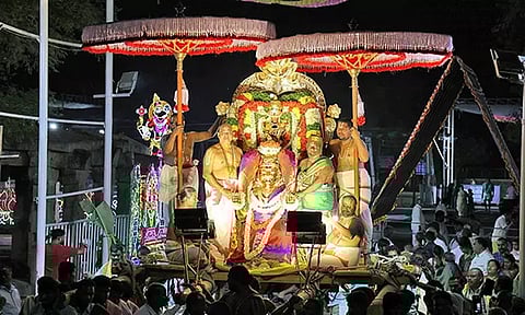 சீனிவாசமங்காபுரம் கோவிலில் கோலாகலமாக நடைபெற்ற சாக்ஷாத்கார வைபவ உற்சவம்