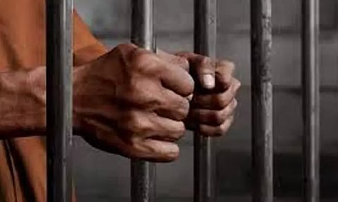 சிறுமியை பாலியல் வன்கொடுமை செய்த முதியவருக்கு 20 ஆண்டுகள் சிறை