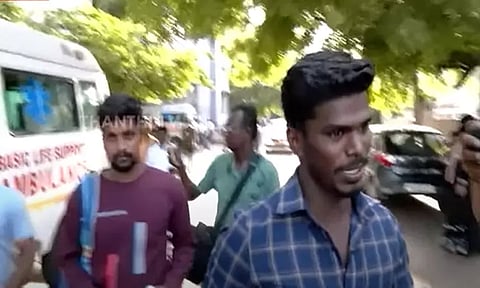 நவீனை மருத்துவமனையில் சேர்த்தது ஏன்? குடும்பத்தினர் விளக்கம்