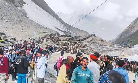 அமர்நாத் குகைக்கோவிலுக்கு 3-வது யாத்திரை குழு பயணம்