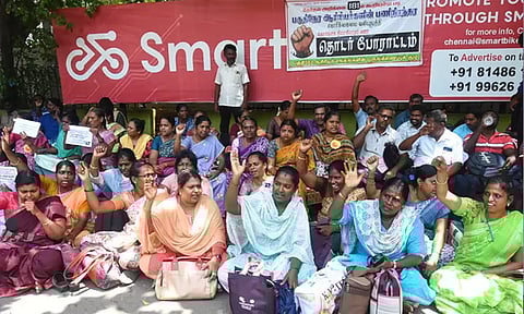 சென்னையில் பகுதிநேர ஆசிரியர்கள் 7-வது நாளாக தர்ணா போராட்டம்