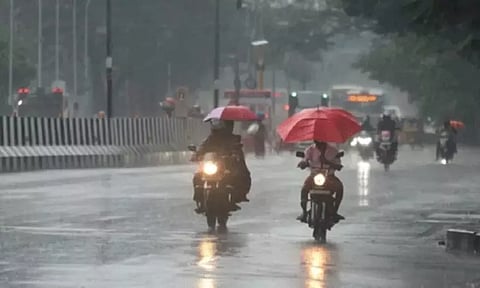 4 மாவட்டங்களில் மதியம் 1 மணி வரை மழைக்கு வாய்ப்பு