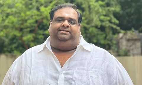 திரைப்பட தயாரிப்பாளர் ரவீந்தர் சந்திரசேகருக்கு மும்பை போலீஸ் சம்மன்