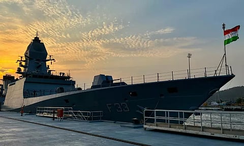 கடற்படைக்கு சொந்தமான ஐ.என்.எஸ் நீலகிரி கப்பல் முதல் முறையாக சென்னை வருகை