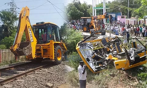 கடலூர் பள்ளி வேன் விபத்து - தமிழக அரசு, ரெயில்வே துறைக்கு மனித உரிமைகள் ஆணையம் நோட்டீஸ்