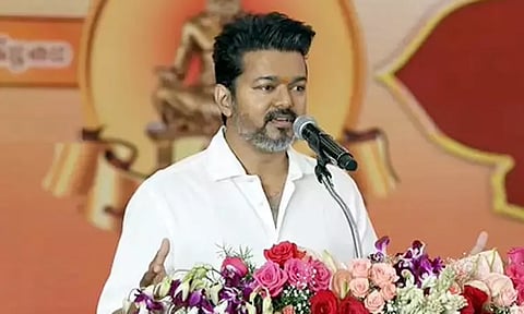 உறுப்பினர் சேர்க்கையை தீவிரப்படுத்த செயலி: மாவட்ட செயலாளர்களுடன் விஜய் நாளை ஆலோசனை
