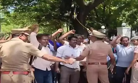 சென்னை டிபிஐ வளாகத்தில் பகுதிநேர ஆசிரியர்கள் 12-வது நாளாக தொடர் போராட்டம்