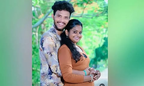 பாலியல் தொழிலில் ஈடுபட மறுத்த லிவ் இன் காதலியை குத்திக்கொன்ற கார் மெக்கானிக்