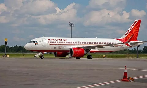 டெல்லி புறப்படவிருந்த ஏர் இந்தியா விமானத்தில் தொழில்நுட்ப கோளாறு - பயணிகள் அவதி