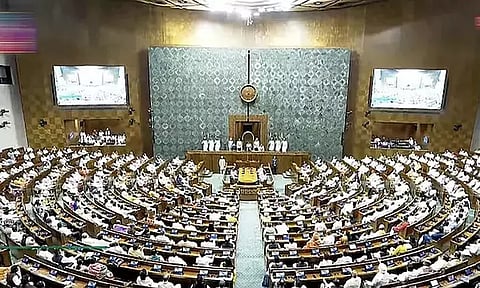 இன்று கூடுகிறது நாடாளுமன்றம்: முக்கிய பிரச்சினைகளை எழுப்ப எதிர்க்கட்சிகள் திட்டம்