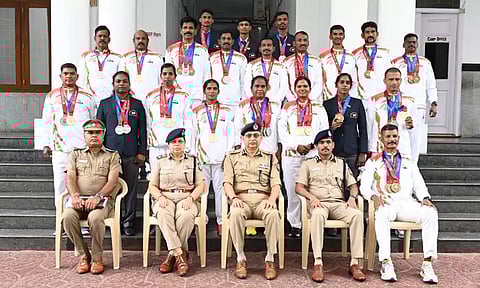 உலக காவல் மற்றும் தீயணைப்பு விளையாட்டு போட்டிகள்: பதக்கம் வென்ற தமிழக காவலர்களுக்கு டிஜிபி சங்கர் ஜிவால் பாராட்டு
