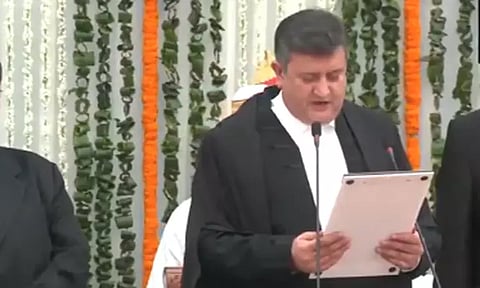 ஜார்கண்ட் ஐகோர்ட்டு தலைமை நீதிபதியாக, நீதிபதி தர்லோக் சிங் சவுகான் பொறுப்பேற்றார்