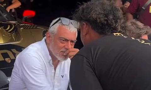 'உங்களுக்காக சின்ன வயசுல சண்டை போட்டுள்ளேன்'- ரசிகர் பேச்சால் வியந்த அஜித்