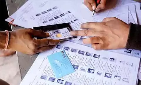 பீகாரில் 65 லட்சம் வாக்காளர்கள் நீக்கம் - தேர்தல் ஆணையம் அதிரடி