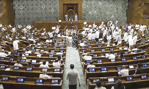 மக்களவையில் ஆபரேஷன் சிந்தூர் குறித்து விவாதம்; எதிர்க்கட்சிகள் அமளியால் அவை ஒத்திவைப்பு