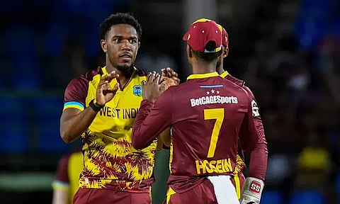 ஆஸ்திரேலியாவுக்கு எதிரான 4-வது டி20: வெஸ்ட் இண்டீஸ் அணிக்கு அபராதம்.. காரணம் என்ன..?