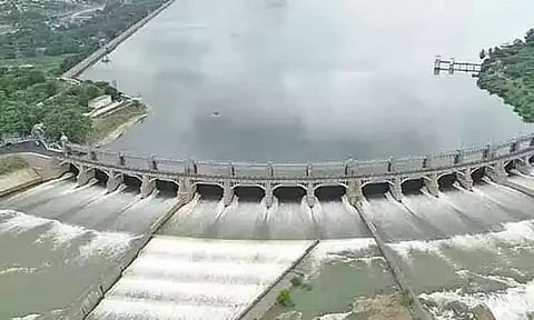 மேட்டூர் அணையில் தண்ணீர் திறப்பு 1.10 லட்சம் கன அடியாக அதிகரிப்பு