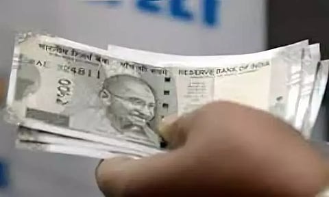 மகளிர் உதவித்தொகை திட்டத்தில் முறைகேடு: 26 லட்சம் பயனாளர்களுக்கு பணம் வழங்குவதை நிறுத்திய மராட்டிய அரசு