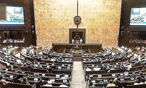 எதிக்கட்சிகள் அமளி: மாநிலங்களவை ஒத்திவைப்பு