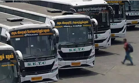ஆடிப்பெருக்கு, வார விடுமுறைகளை முன்னிட்டு 1,090 சிறப்பு பஸ்கள் இயக்கம்