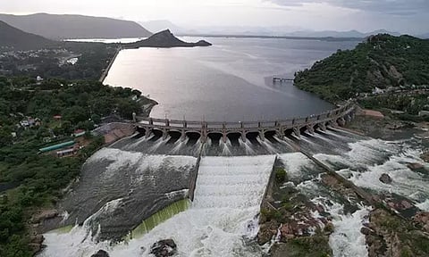மேட்டூர், பவானிசாகர் அணைகளில் இருந்து தண்ணீர் திறப்பு