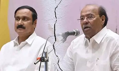 தந்தை-மகன் இடையே அதிகரிக்கும் விரிசல்: 17-ந்தேதி கூடுகிறது பாமக சிறப்பு பொதுக்குழு - ராமதாஸ் அறிவிப்பு