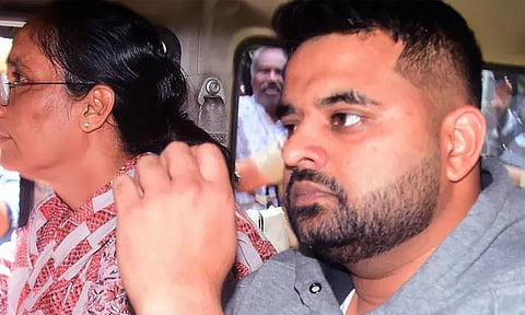 பாலியல் வழக்கு: பிரஜ்வல் ரேவண்ணாவிற்கு ஆயுள் தண்டனை- கோர்ட்டு அதிரடி