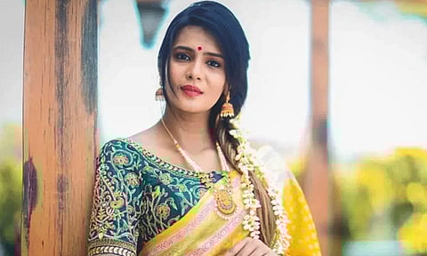 நடிகை மீரா மிதுன் டெல்லியில் கைது