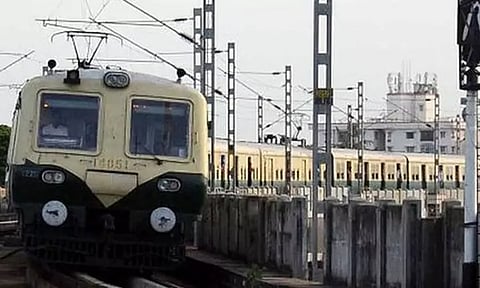 சென்னை வேளச்சேரி - பரங்கிமலை இடையே பறக்கும் ரெயில் சேவை நவம்பரில் தொடக்கம் என தகவல்