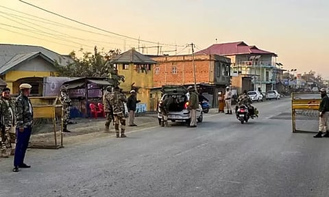 மணிப்பூரில் ஜனாதிபதி ஆட்சி மேலும் 6 மாதங்களுக்கு நீட்டிப்பு; நாடாளுமன்றத்தில் தீர்மானம்