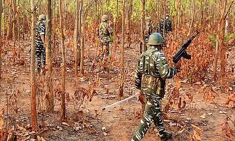 தலைக்கு ரூ. 15 லட்சம் சன்மானம் அறிவிக்கப்பட்ட மாவோயிஸ்டு சுட்டுக்கொலை