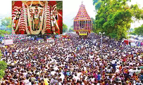 ஆடித்திருவிழா: கள்ளழகர் தேரோட்டம் கோலாகலம்