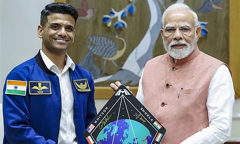 எதிர்கால திட்டங்களுக்காக 50 விண்வெளி வீரர்கள் கொண்ட குழுவை உருவாக்கவேண்டும் - பிரதமர் மோடி