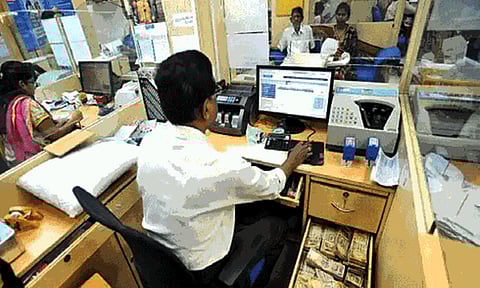 பொதுத்துறை வங்கியில் 500 காலிப்பணியிடங்கள்: யாரெல்லாம் விண்ணப்பிக்கலாம்?