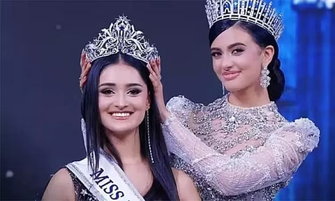 மிஸ் யுனிவர்ஸ் இந்தியா போட்டி;அழகி பட்டம் வென்ற ராஜஸ்தான் கல்லூரி மாணவி