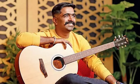 தமிழில் அறிமுகமாகும் “கேஜிஎப்” இசையமைப்பாளர்