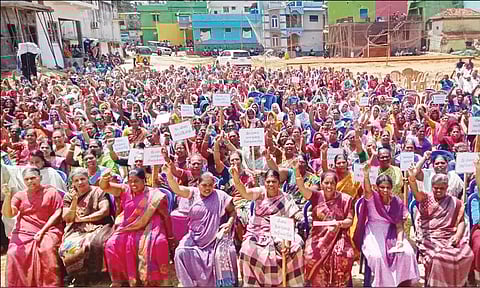 கடலில் எரிவாயு எடுக்கும் திட்டத்துக்கு எதிர்ப்பு தெரிவித்து மீனவர்கள் போராட்டம்