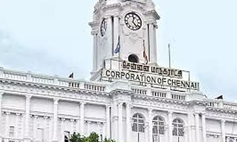 மழைநீர் வடிகால் பணிகள் மேற்கொள்ளப்படும் இடங்களில் பாதுகாப்பின்றி இருந்தால் புகார் தெரிவிக்கலாம் : சென்னை மாநகராட்சி