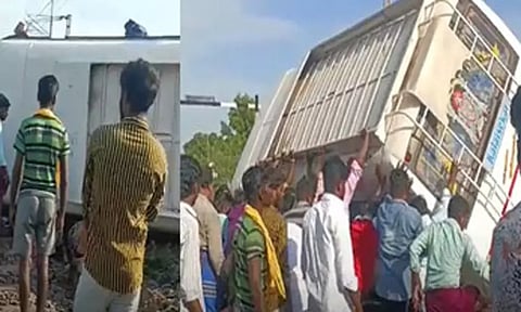 கடலூரில் தண்டவாளத்தில் கவிழ்ந்த பள்ளி வேன்: 6 மாணவர்கள் படுகாயம்