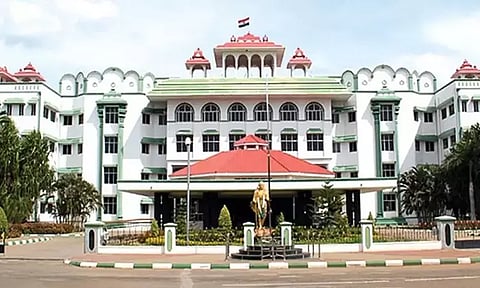 கிட்னி விற்பனை விவகாரம் - சிறப்பு விசாரணை குழுவை அமைத்தது உயர் நீதிமன்ற மதுரை அமர்வு